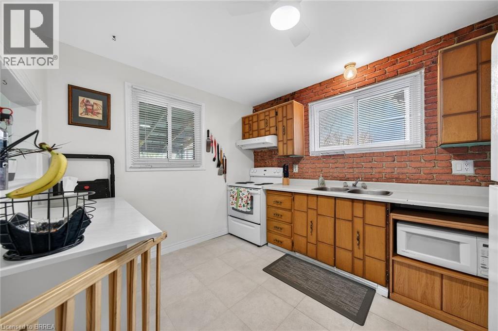 34 ENFIELD Crescent - 10