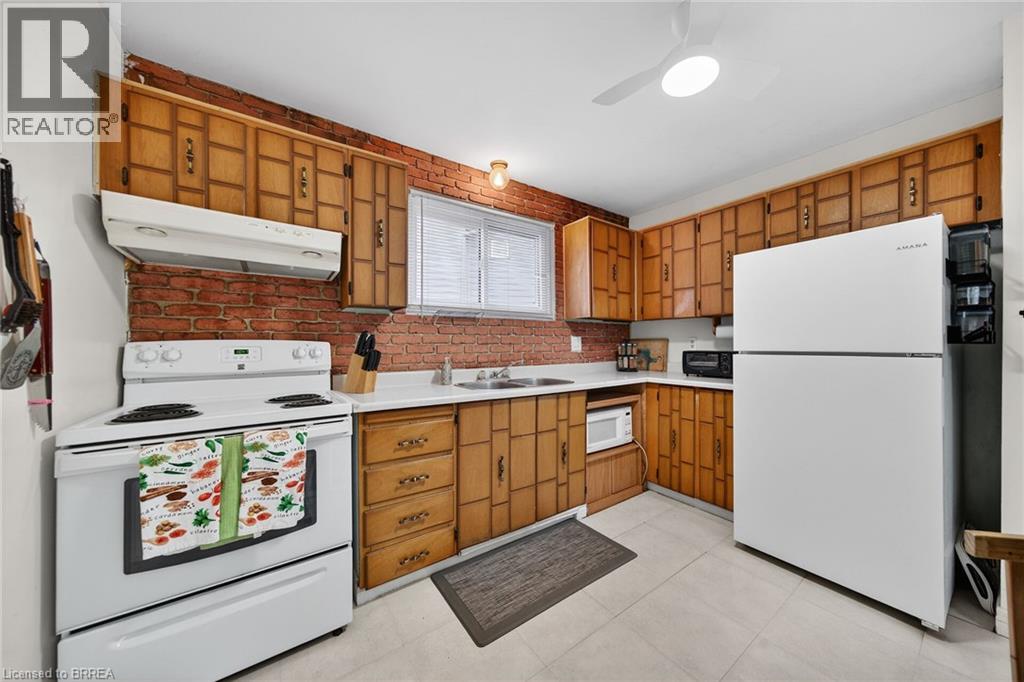 34 ENFIELD Crescent - 11