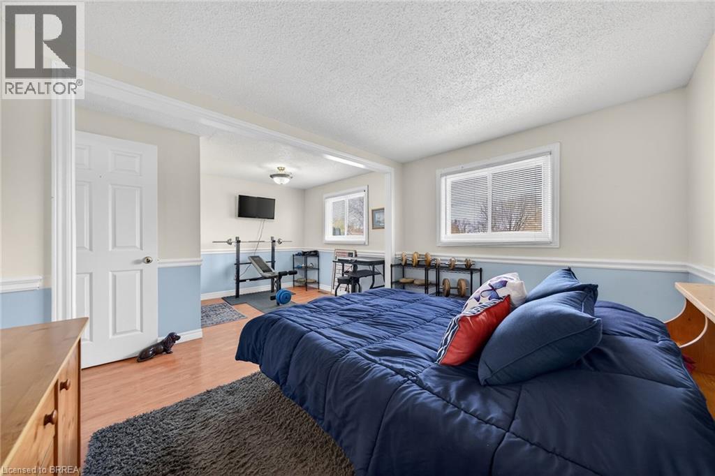 34 ENFIELD Crescent - 16