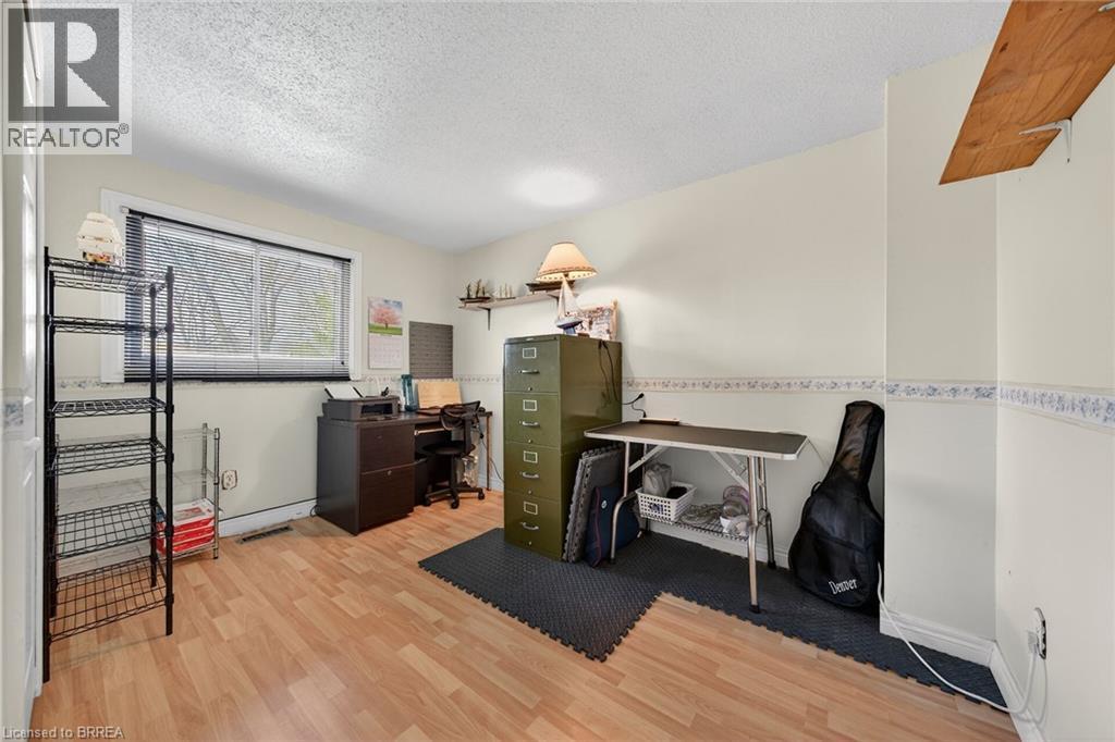 34 ENFIELD Crescent - 18