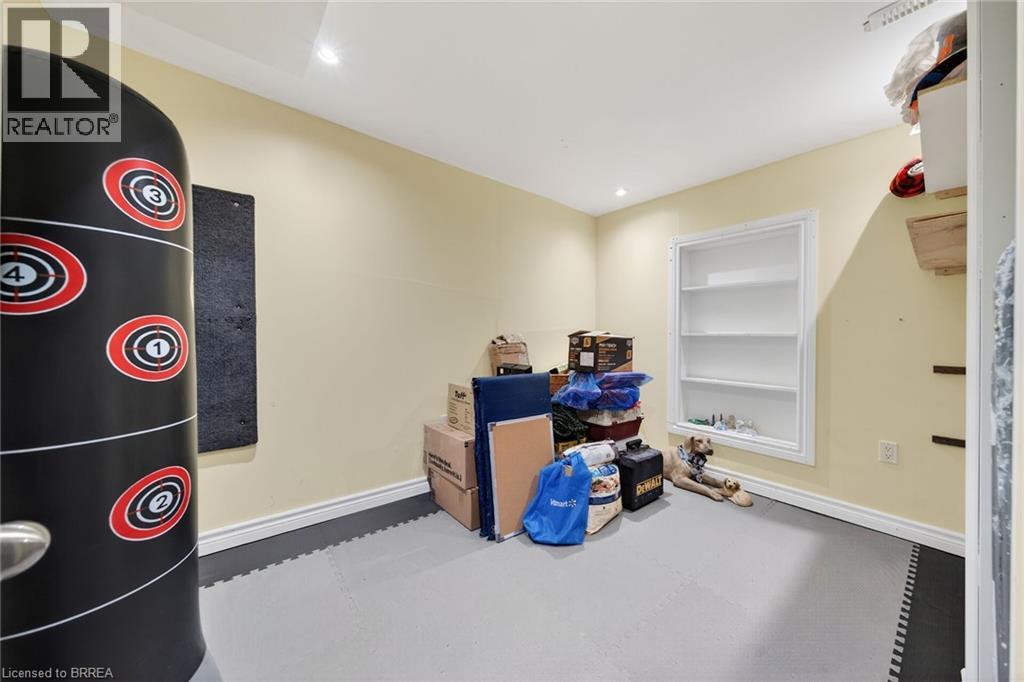 34 ENFIELD Crescent - 22
