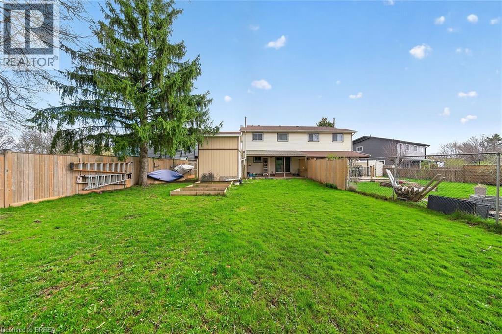 34 ENFIELD Crescent - 33