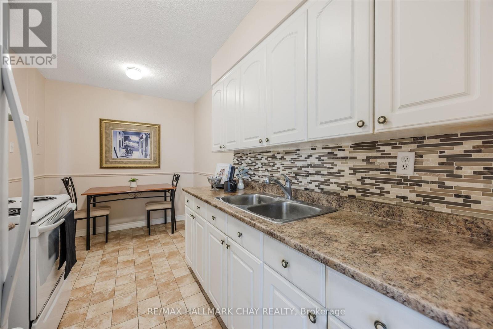 Eat In Kitchen