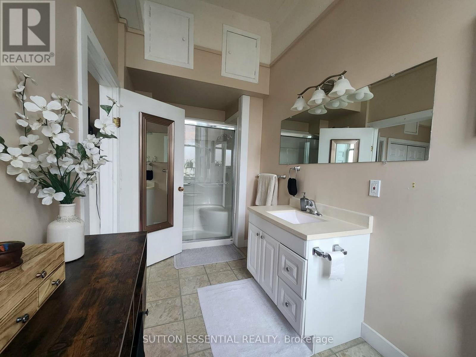 Apartment 1