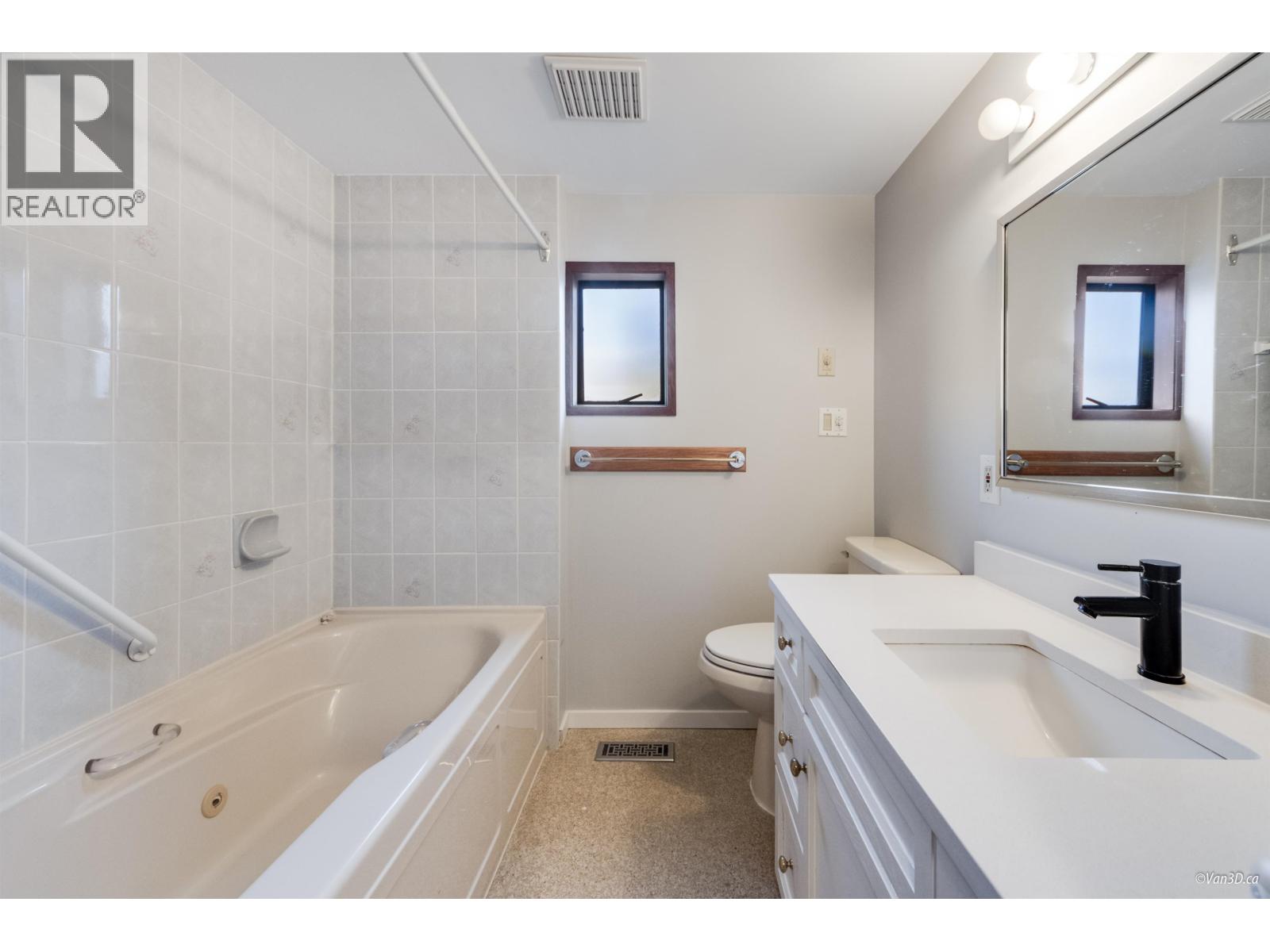 2317 KINGS AVENUE, West Vancouver