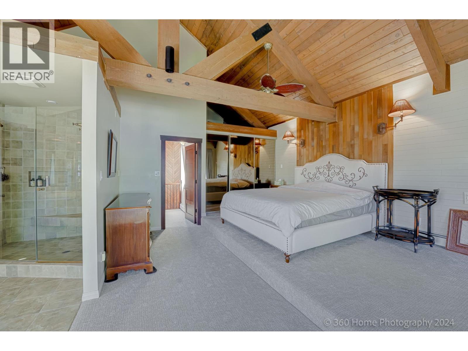 2660 PANORAMA DRIVE, North Vancouver