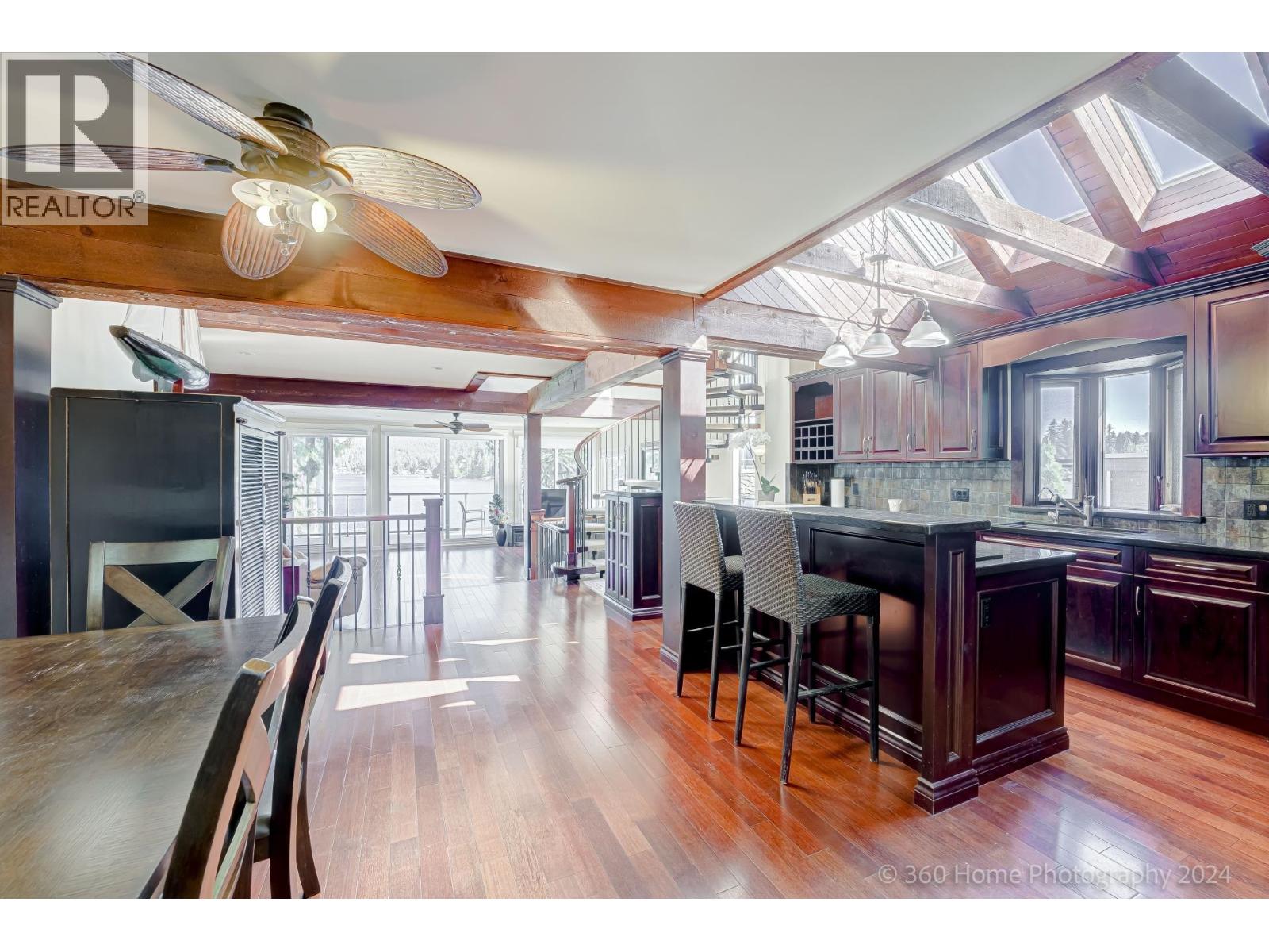 2660 PANORAMA DRIVE, North Vancouver
