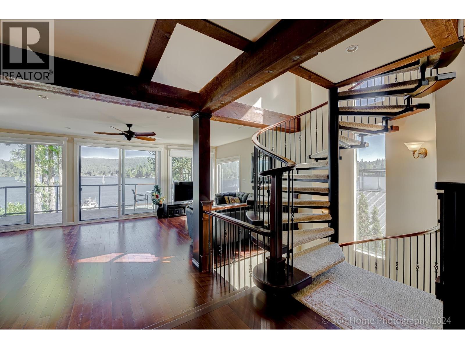2660 PANORAMA DRIVE, North Vancouver