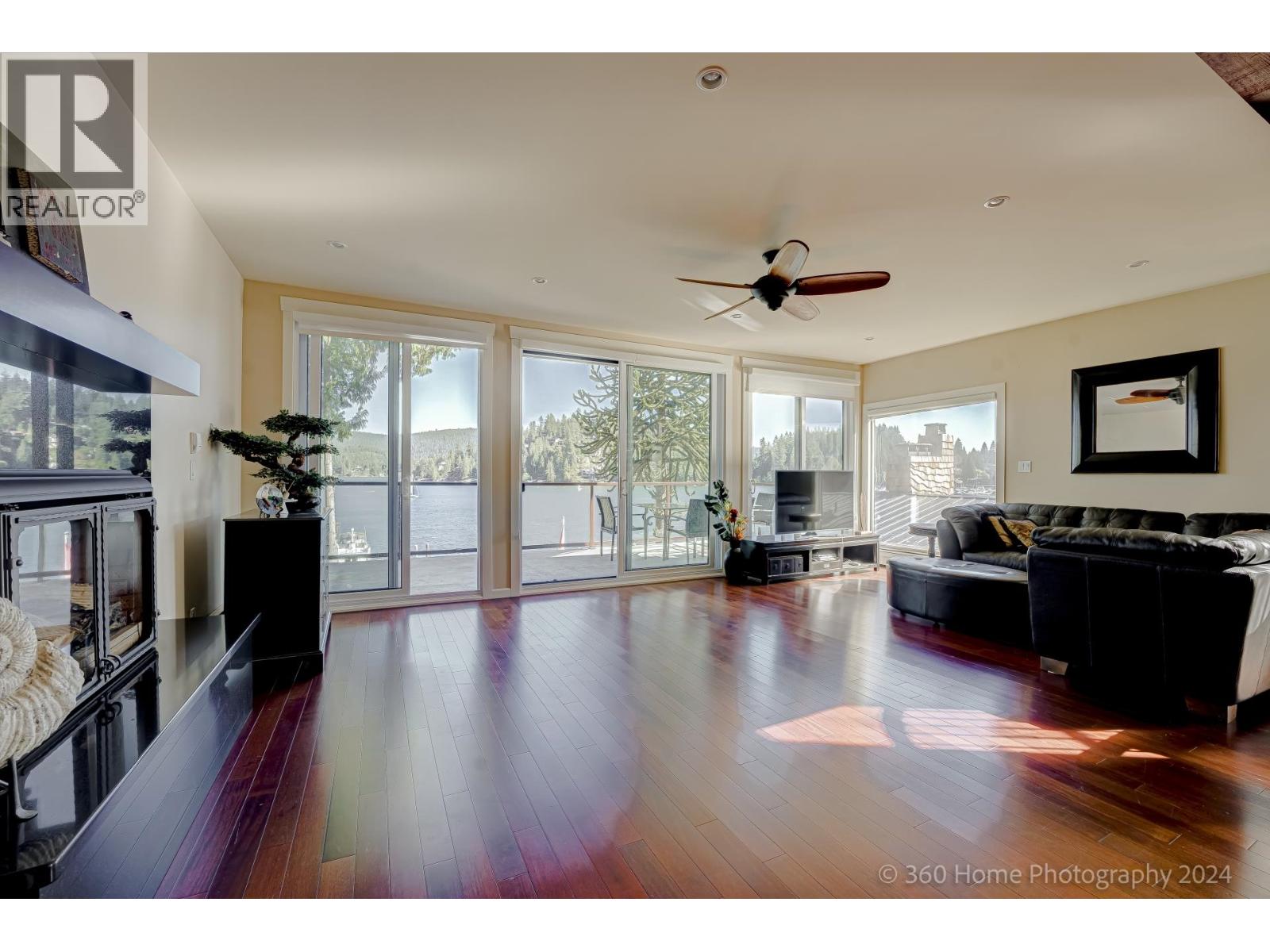2660 PANORAMA DRIVE, North Vancouver