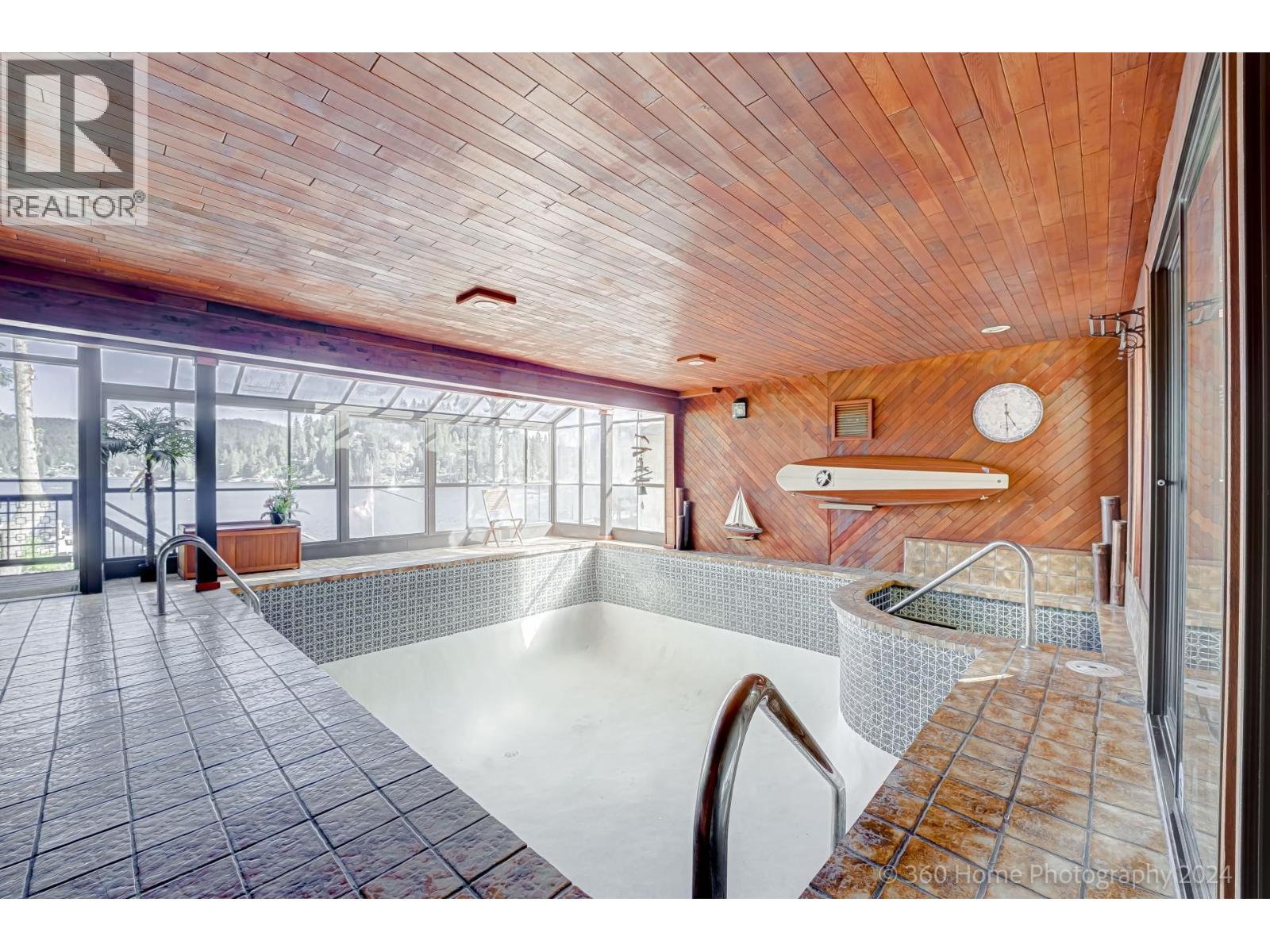 2660 PANORAMA DRIVE, North Vancouver