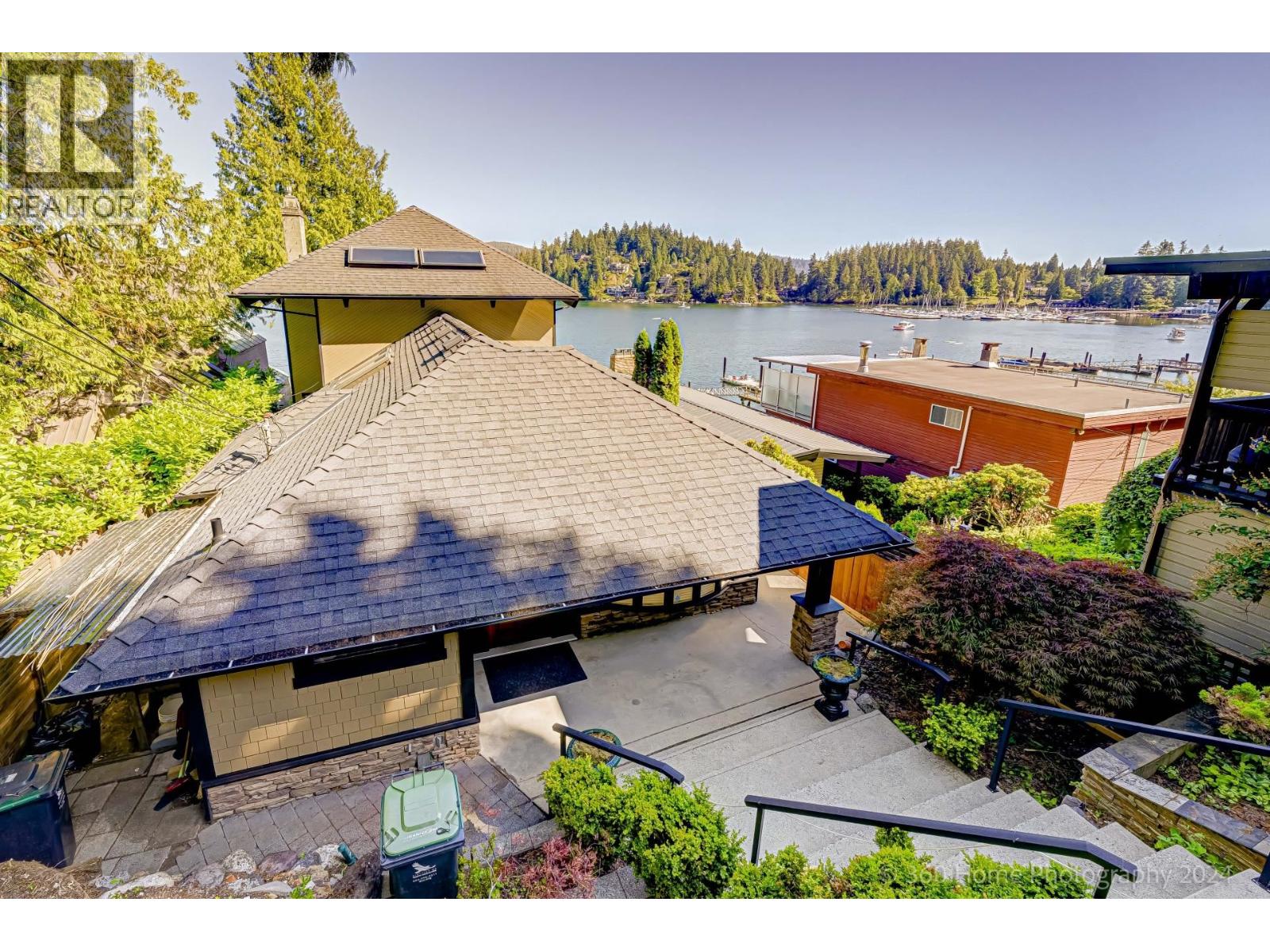 2660 PANORAMA DRIVE, North Vancouver