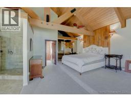 2660 Panorama Drive, North Vancouver, BC V7G1V6 Photo 11