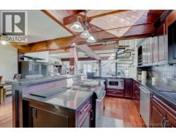 2660 Panorama Drive, North Vancouver, BC V7G1V6 Photo 14