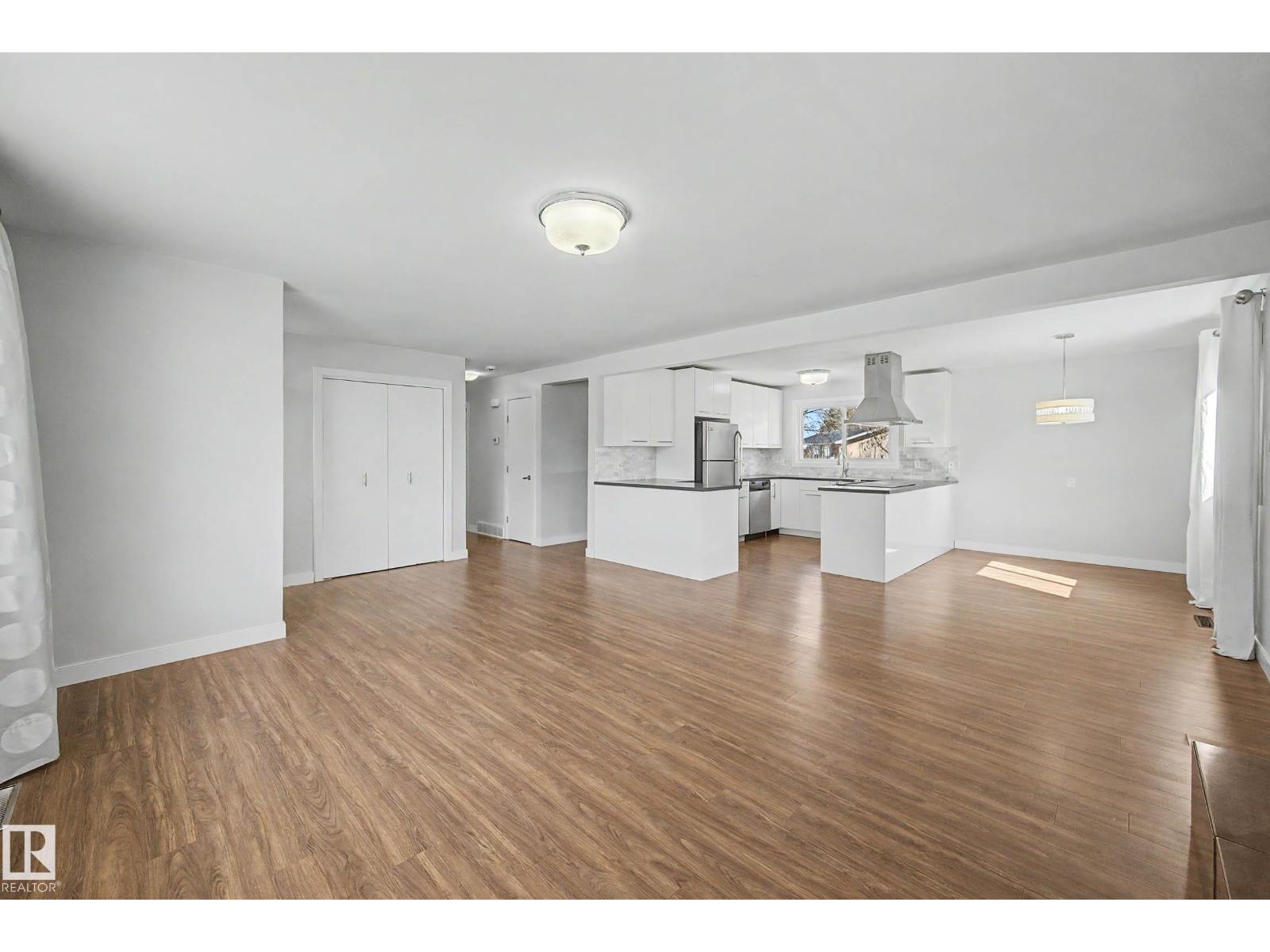 7815 156 ST NW, Edmonton