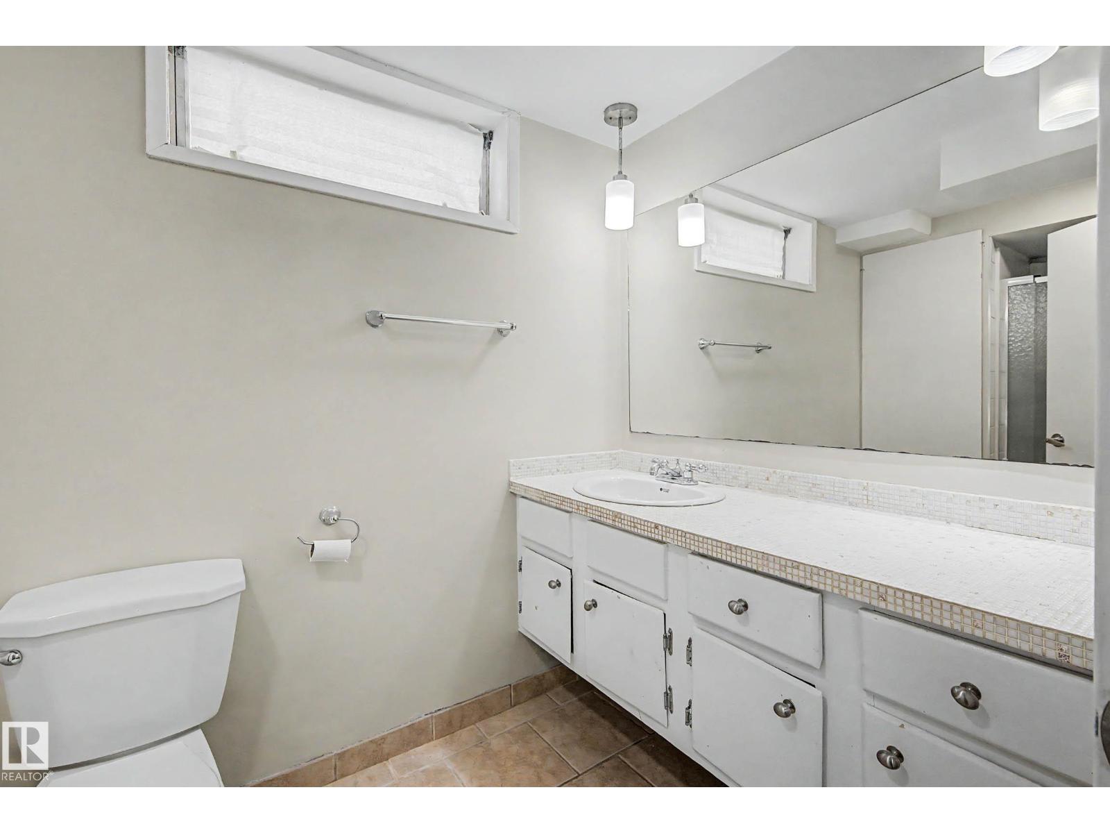 7815 156 ST NW, Edmonton