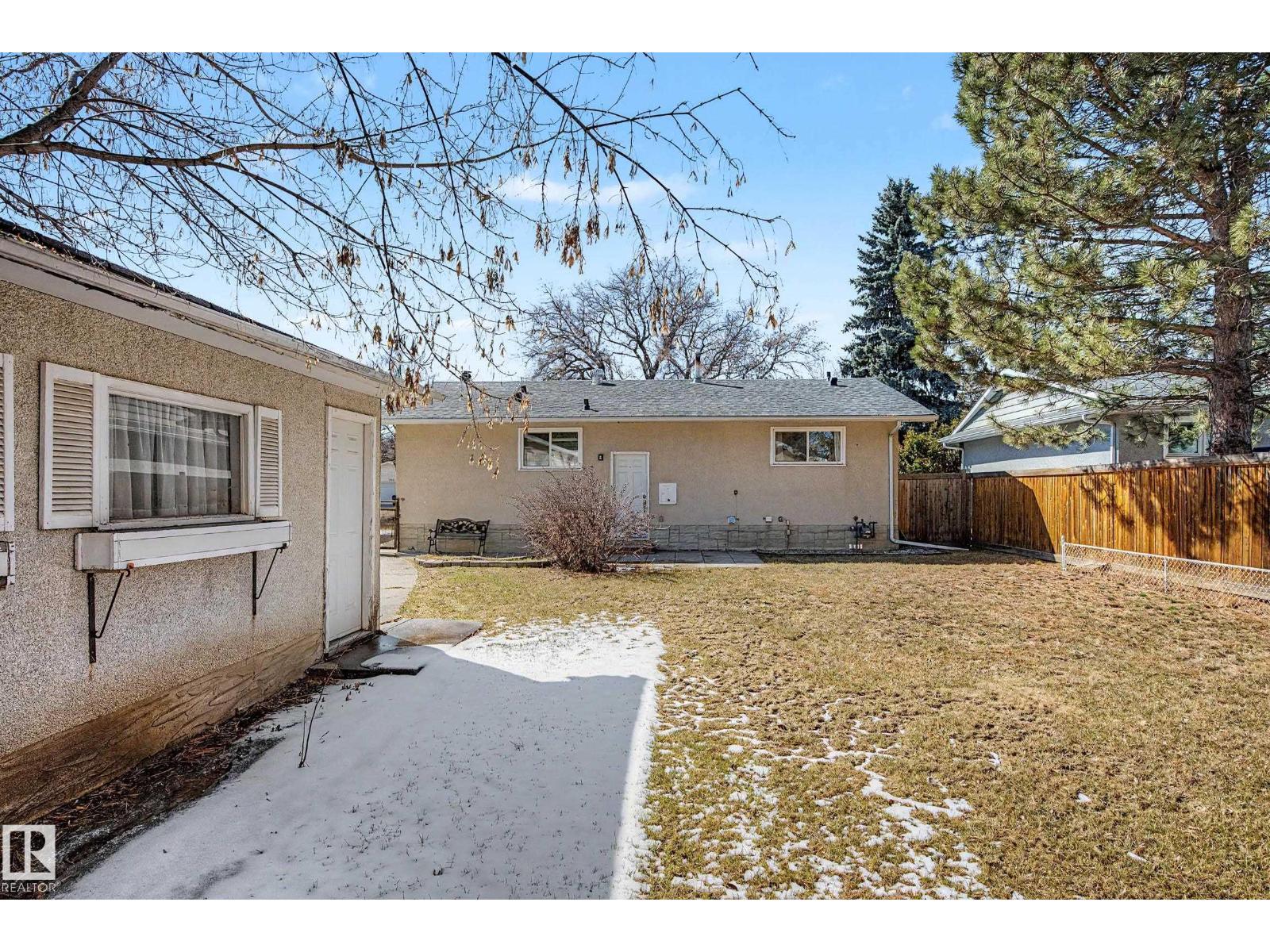 7815 156 ST NW, Edmonton