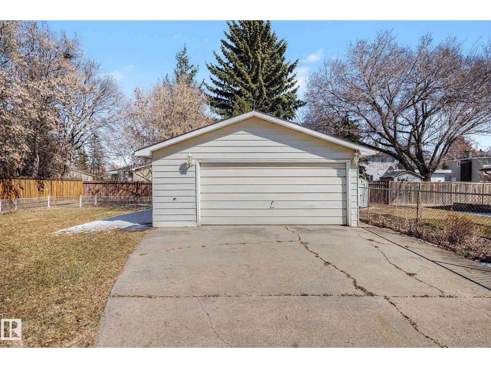 7815 156 ST NW, Edmonton