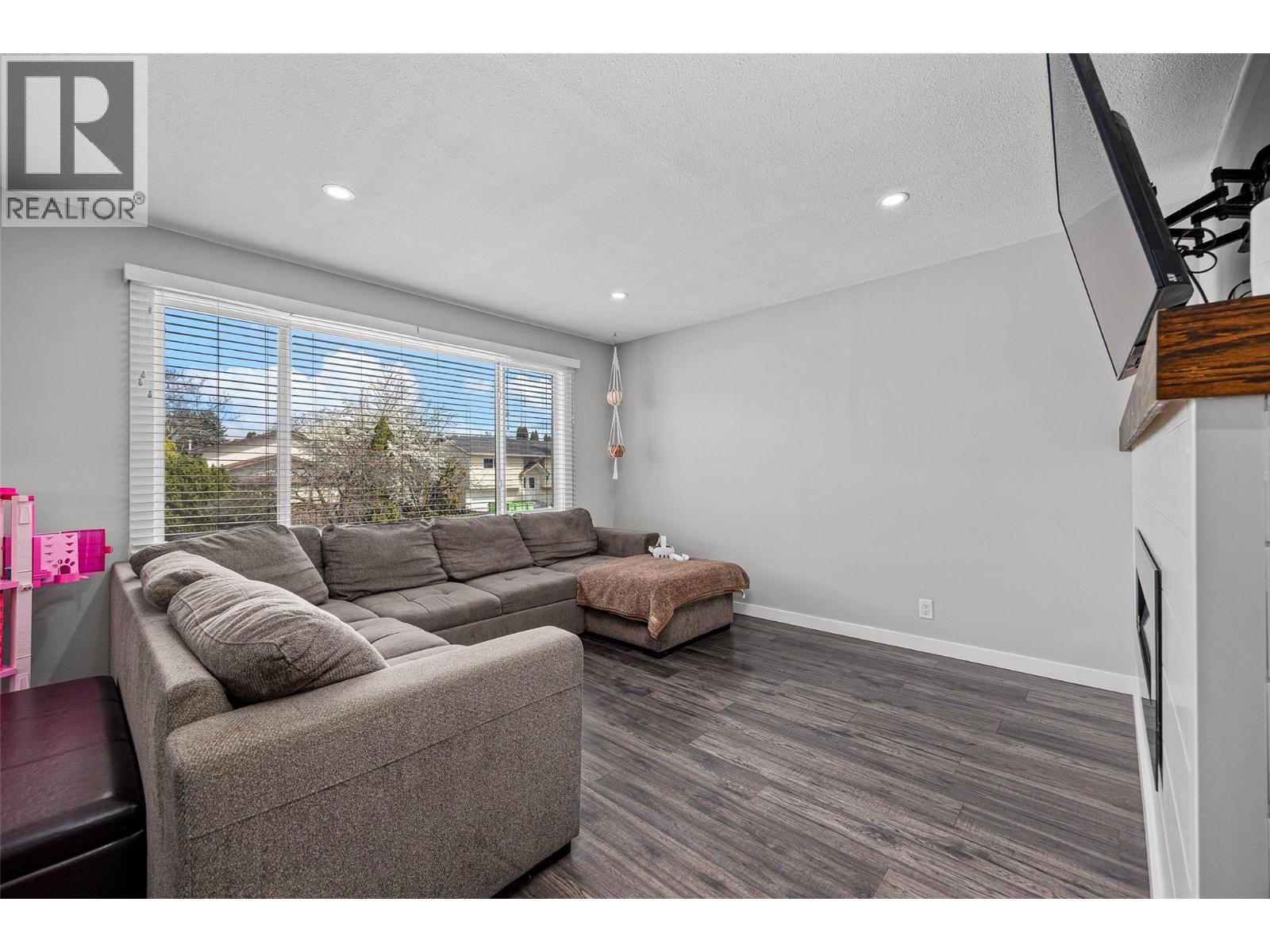 949 Grenfell Court, Kelowna