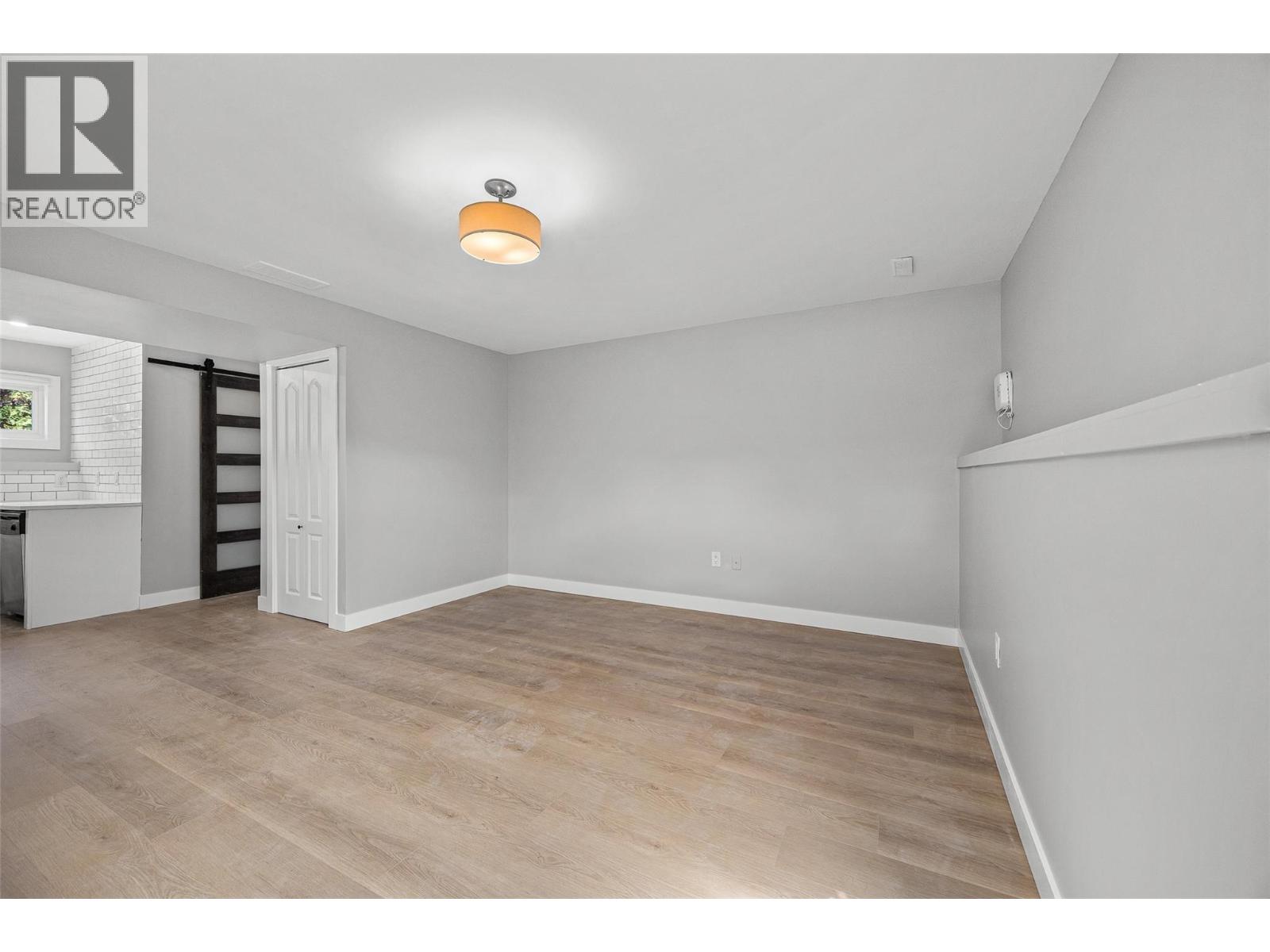 949 Grenfell Court, Kelowna