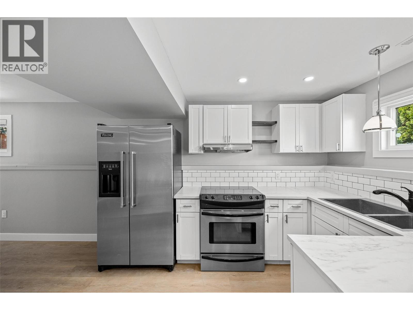 949 Grenfell Court, Kelowna