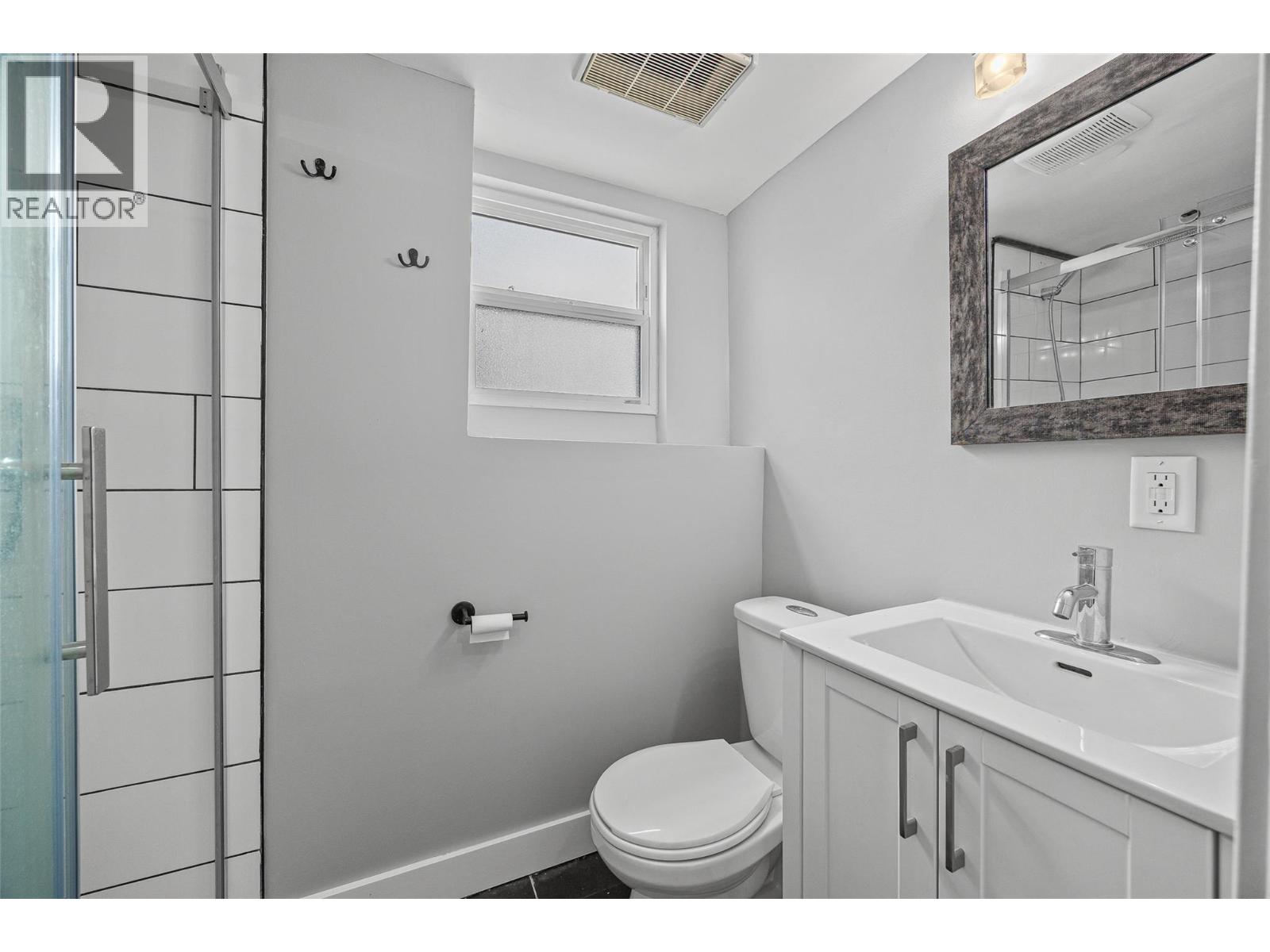 949 Grenfell Court, Kelowna