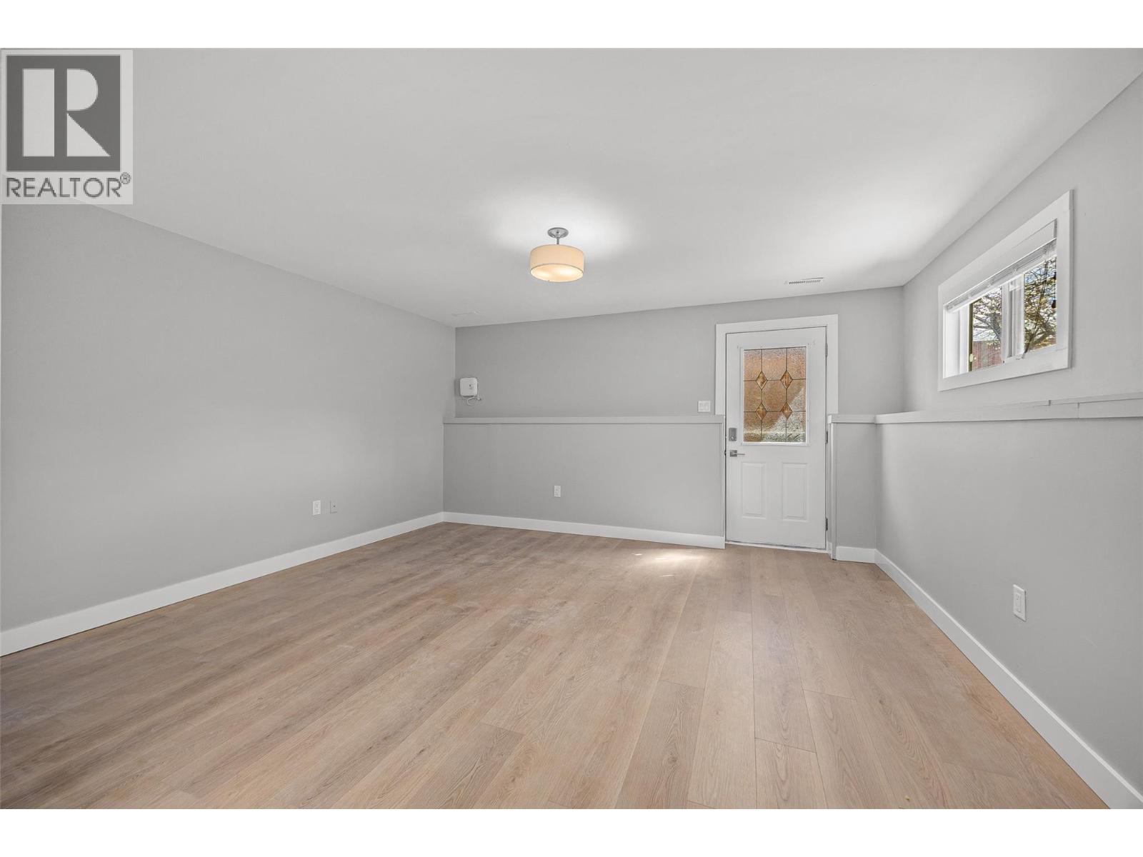 949 Grenfell Court, Kelowna