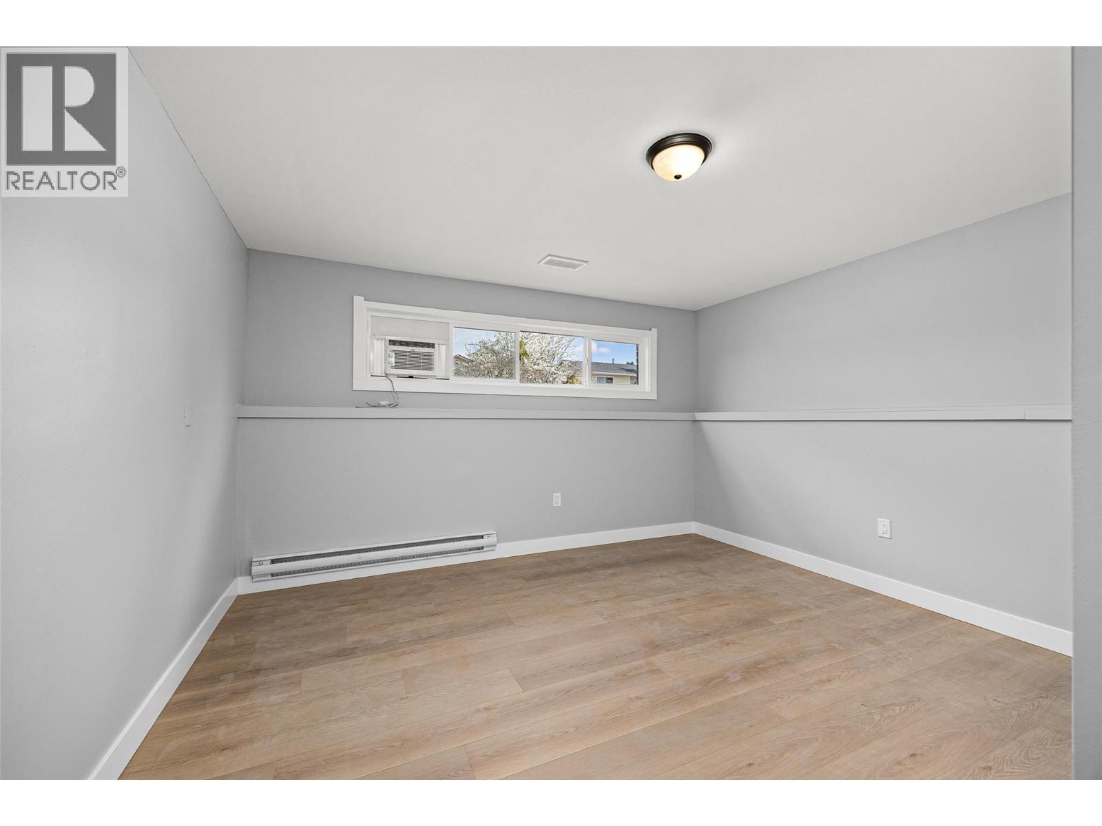 949 Grenfell Court, Kelowna