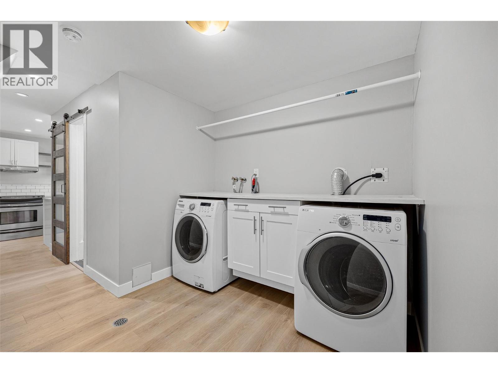 949 Grenfell Court, Kelowna