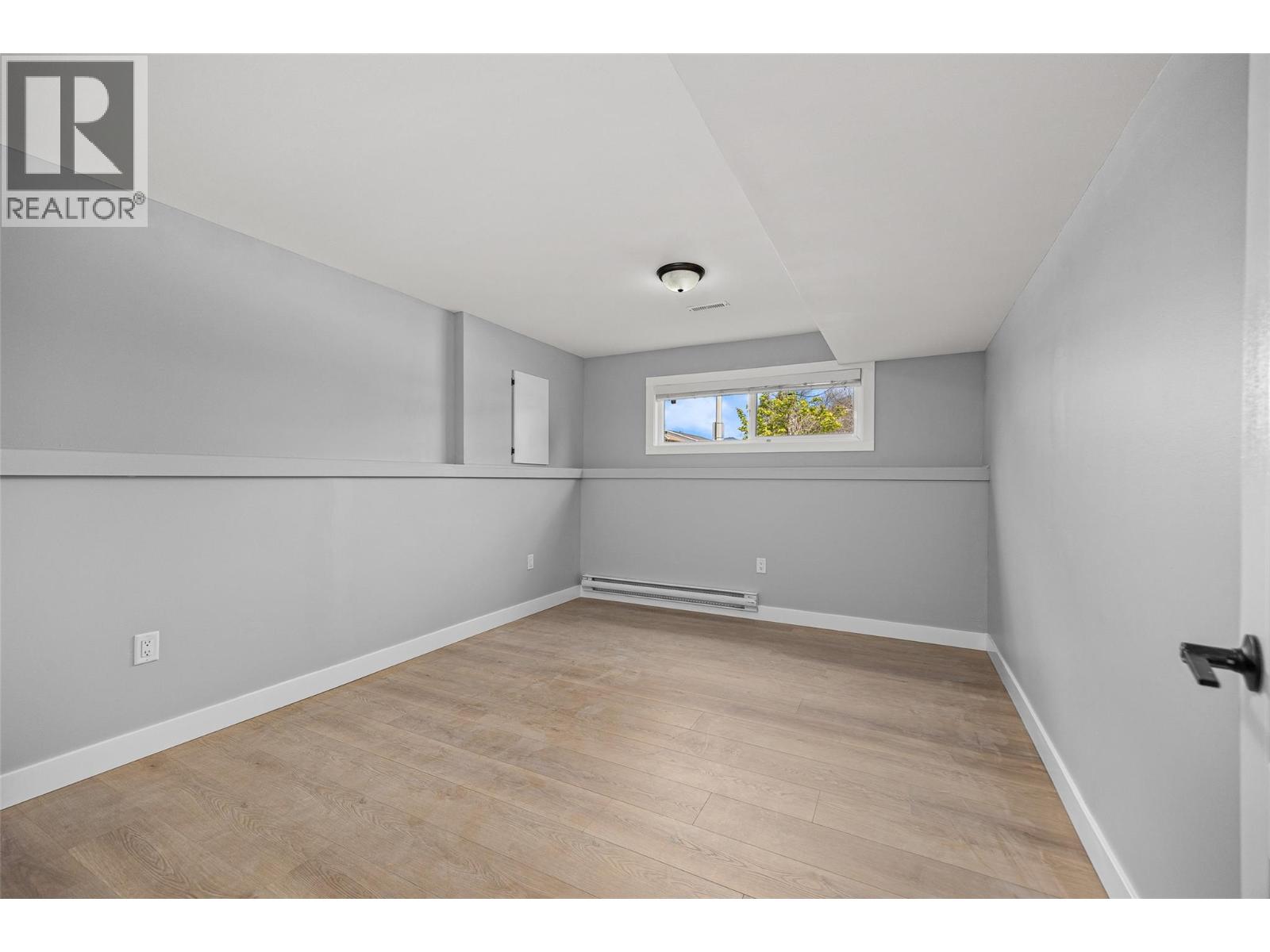 949 Grenfell Court, Kelowna