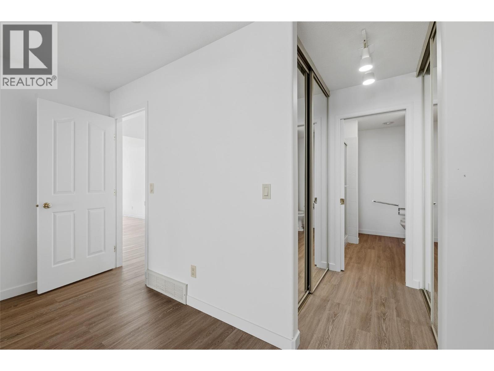 #28 1020 Lanfranco Road Unit# 28 - 28