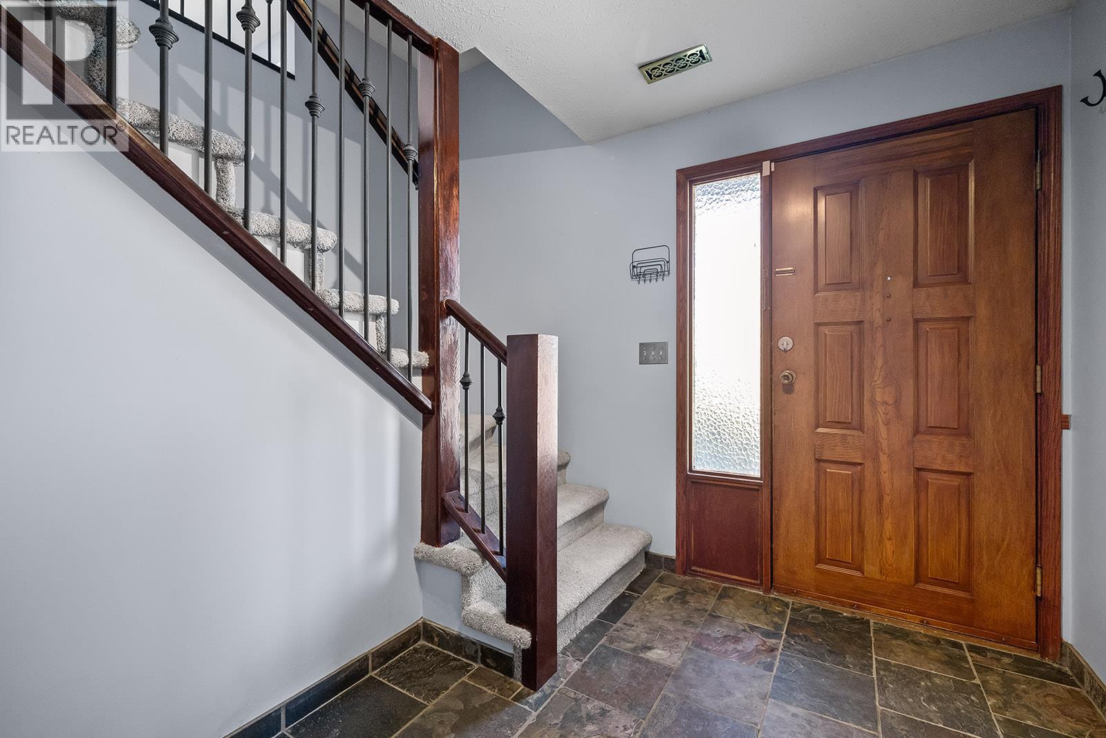  2949 Sandstone Crescent, West Kelowna