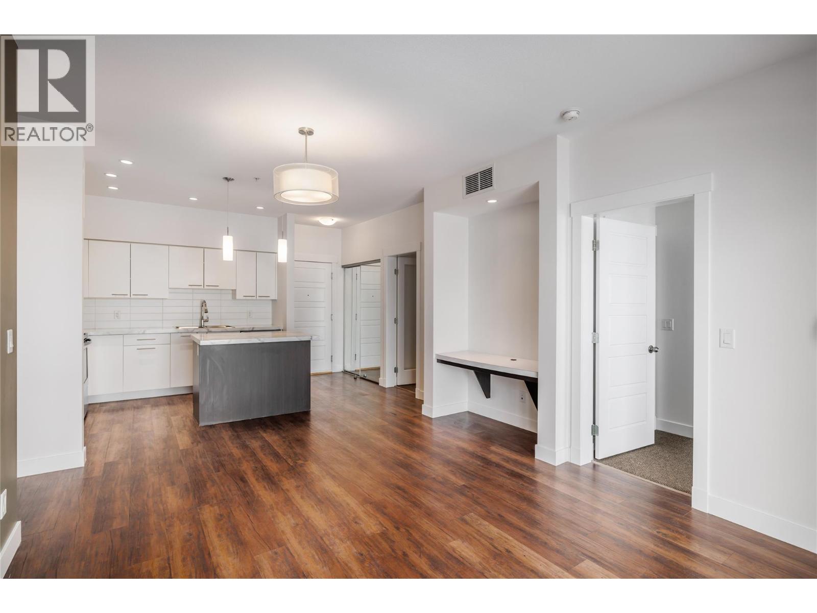 #214 975 Academy Way - 5