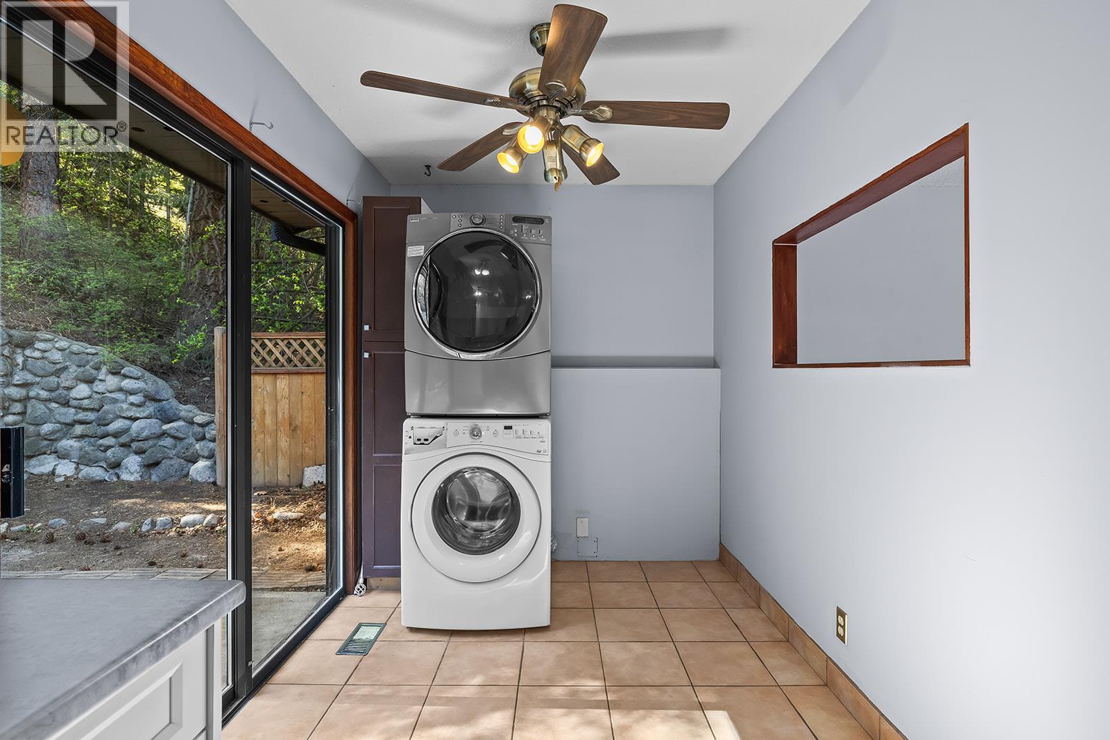  2949 Sandstone Crescent, West Kelowna