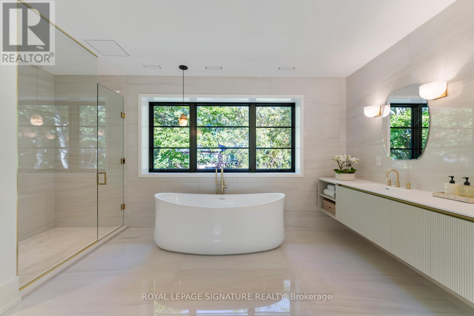 8 CROWN PARK ROAD — photo 34