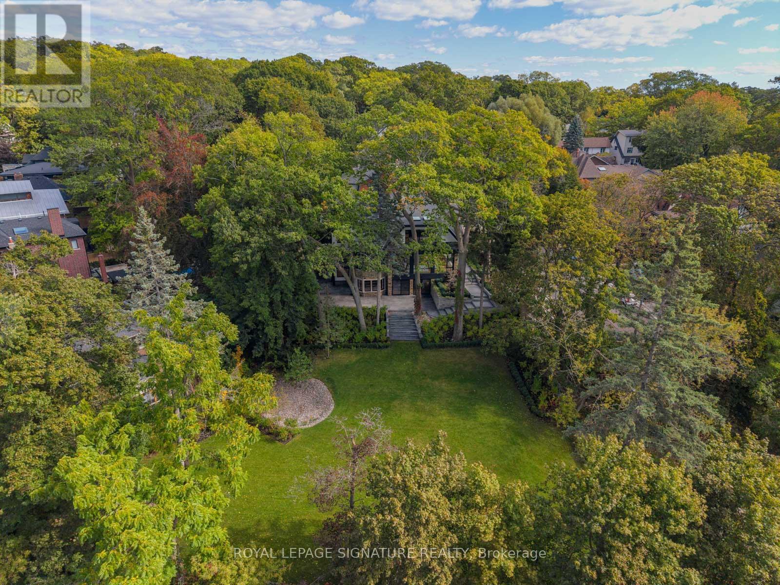 8 CROWN PARK ROAD — photo 44