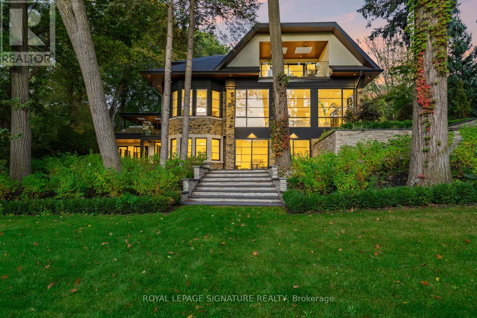 8 CROWN PARK ROAD — photo 46
