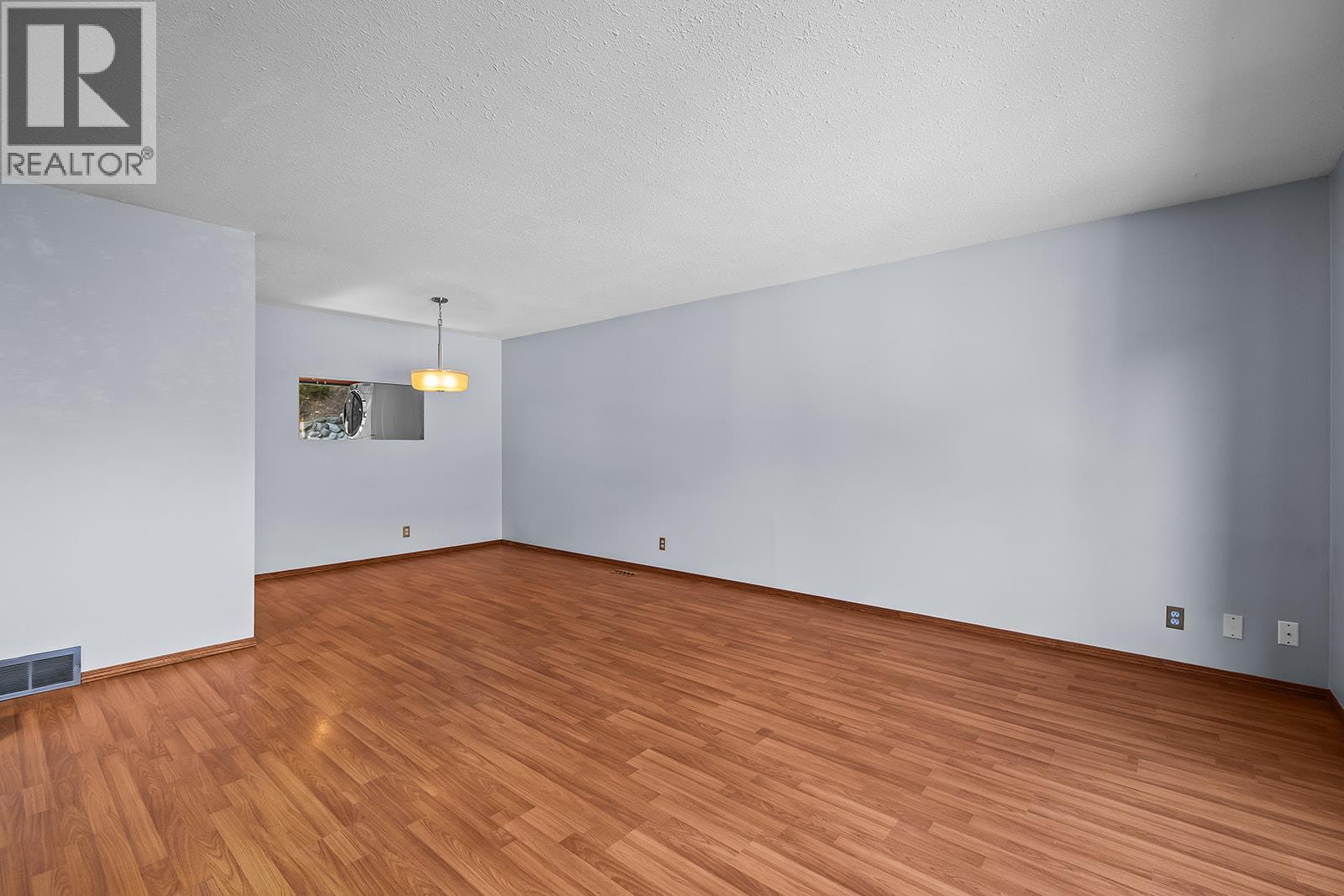  2949 Sandstone Crescent, West Kelowna