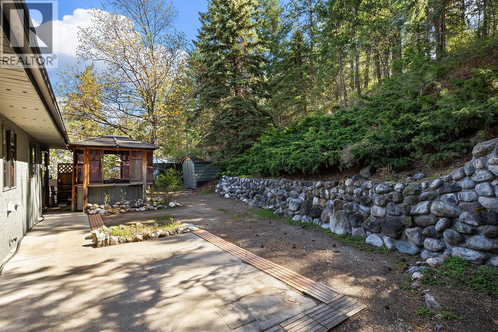  2949 Sandstone Crescent, West Kelowna