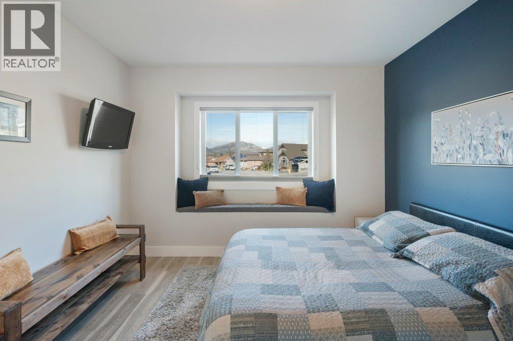  367 CHARDONNAY Avenue, Oliver