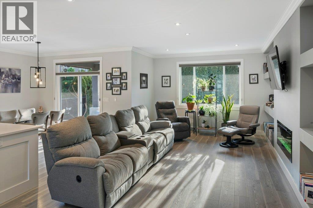  367 CHARDONNAY Avenue, Oliver