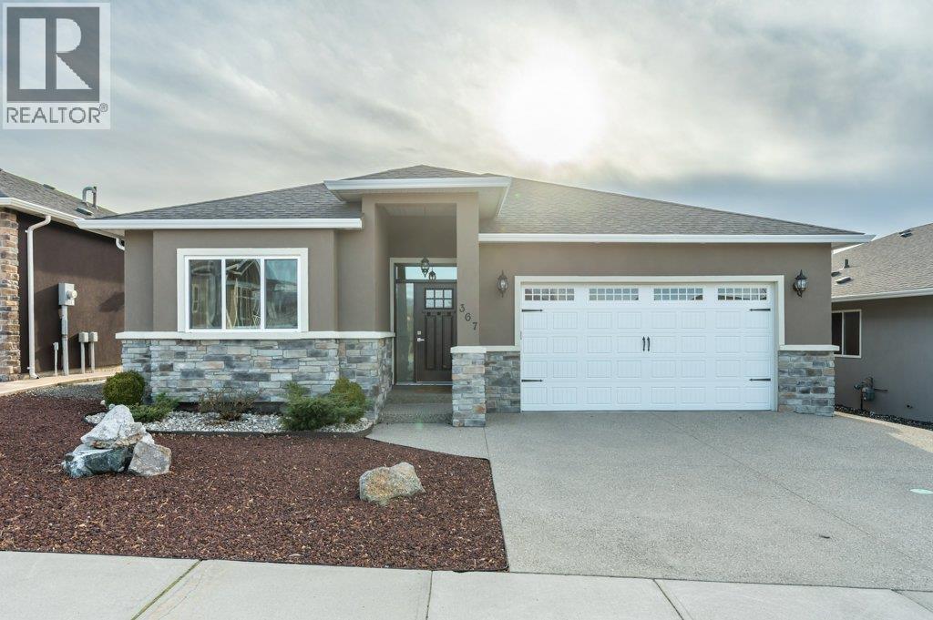  367 CHARDONNAY Avenue, Oliver