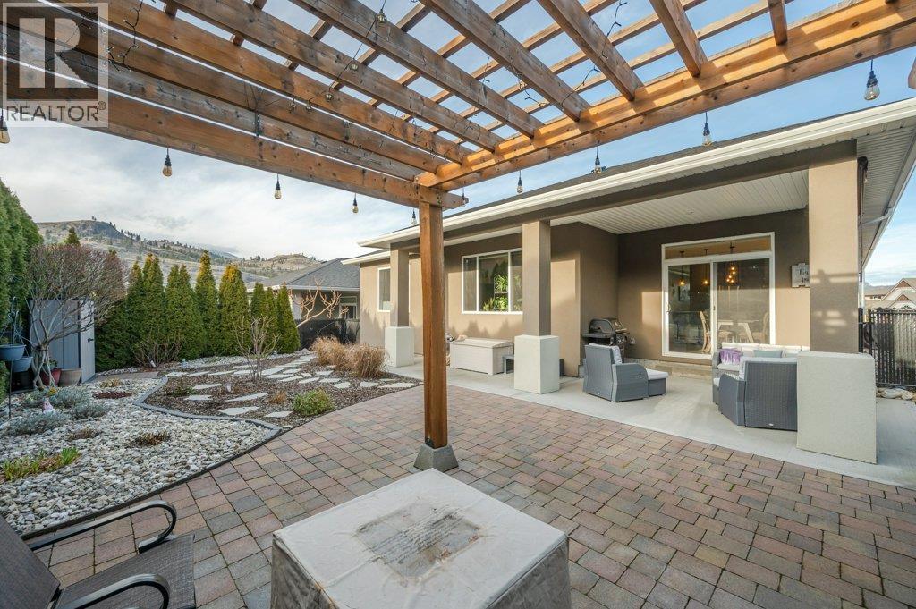  367 CHARDONNAY Avenue, Oliver