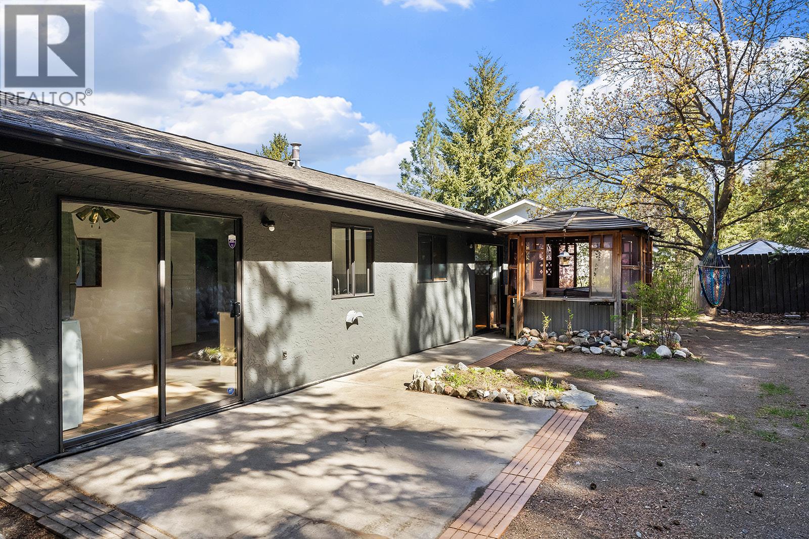  2949 Sandstone Crescent, West Kelowna