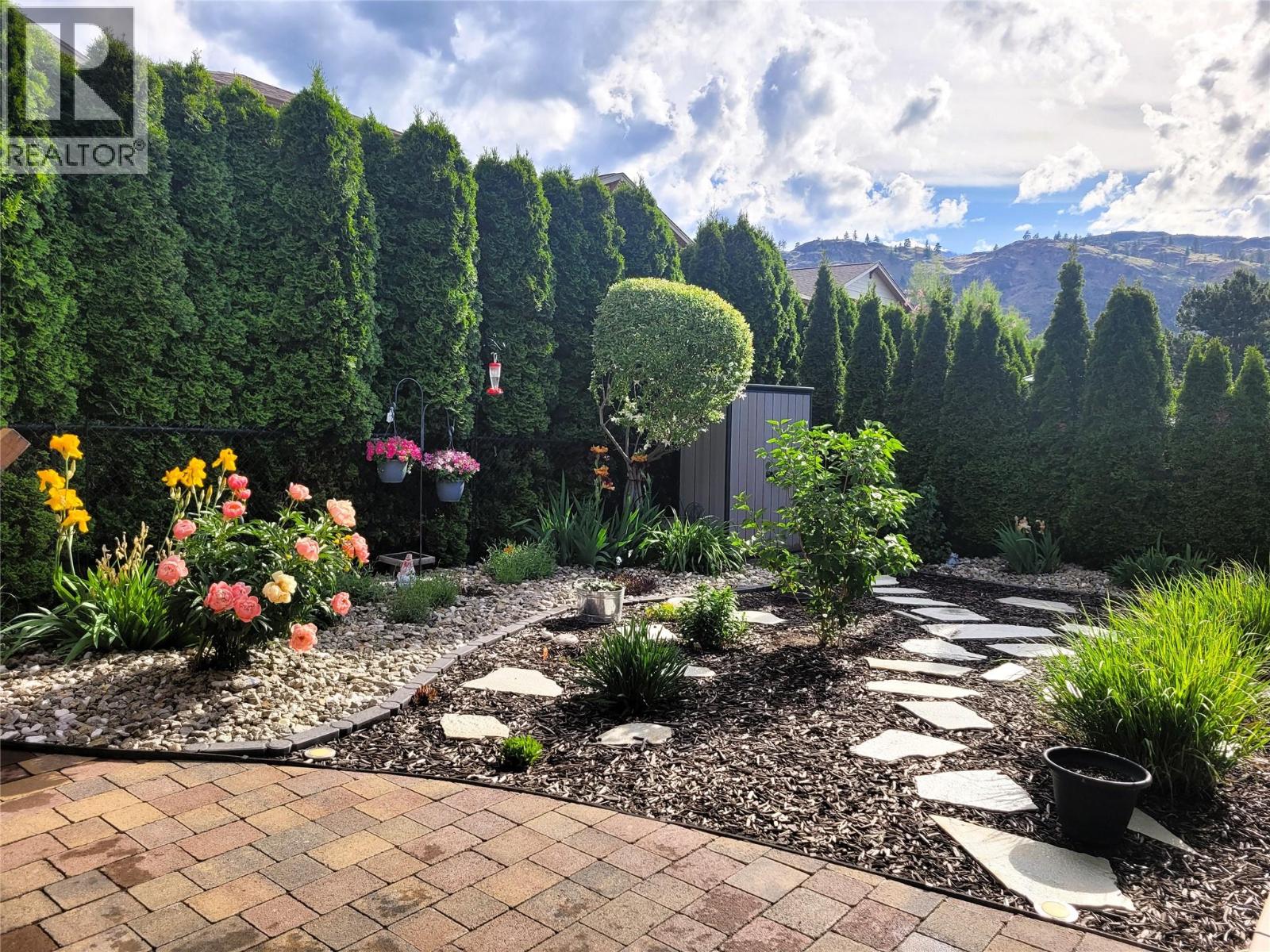  367 CHARDONNAY Avenue, Oliver