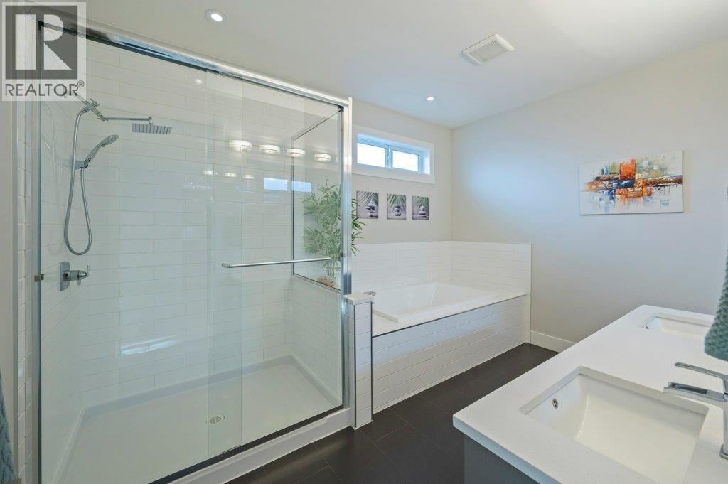  367 CHARDONNAY Avenue, Oliver