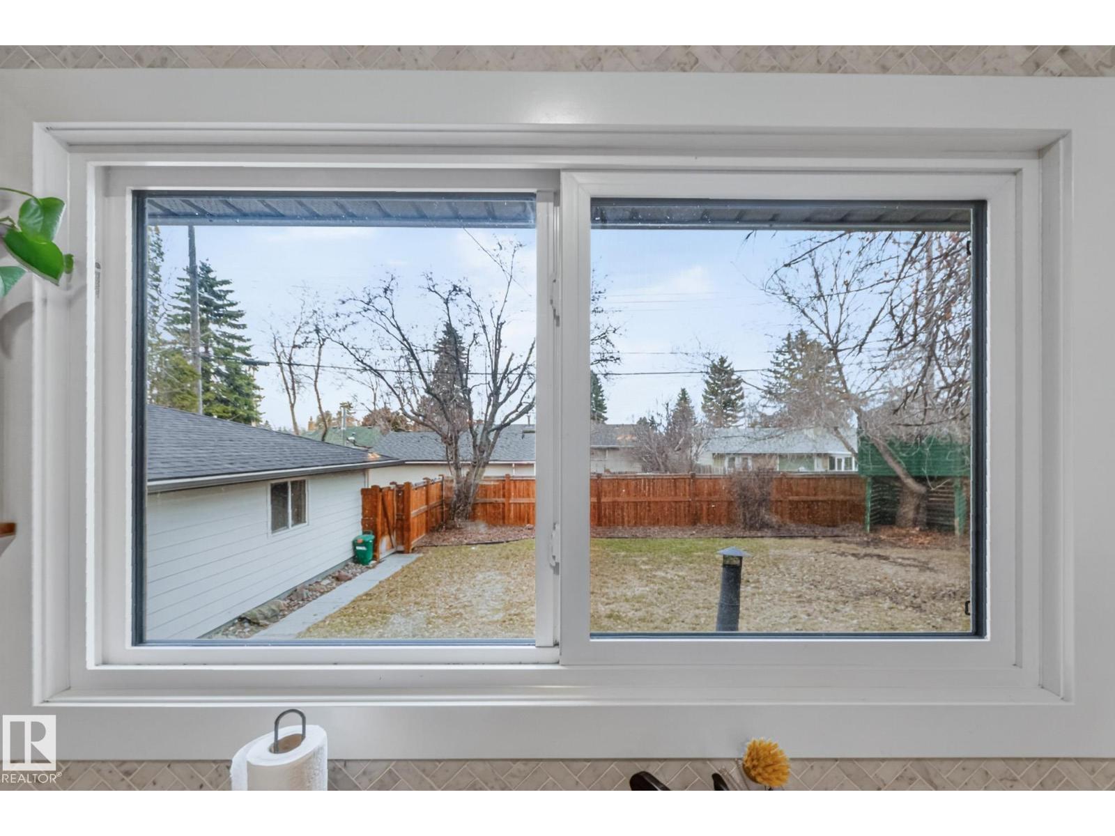 7408 92 AV NW, Edmonton