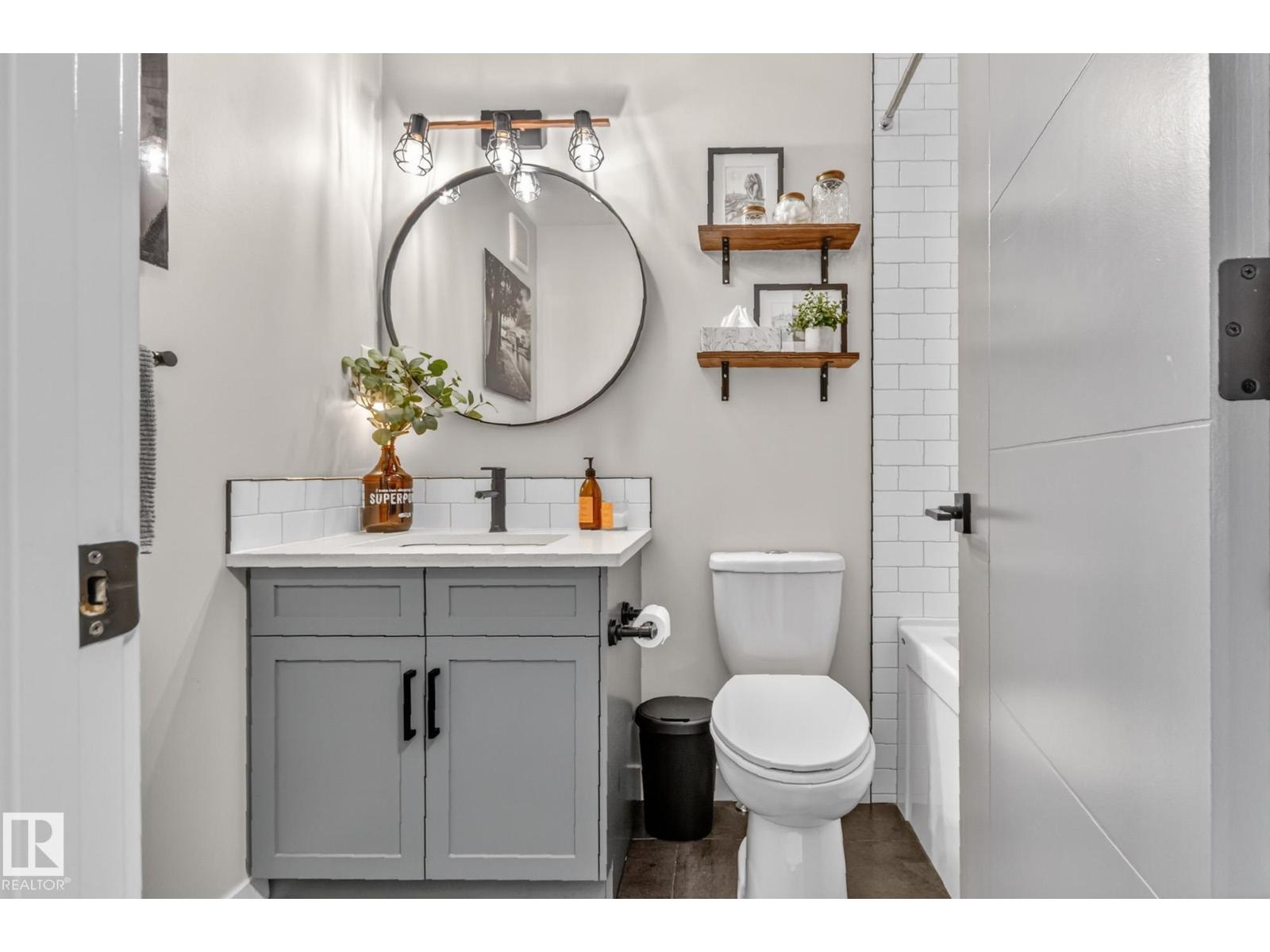 7408 92 AV NW, Edmonton