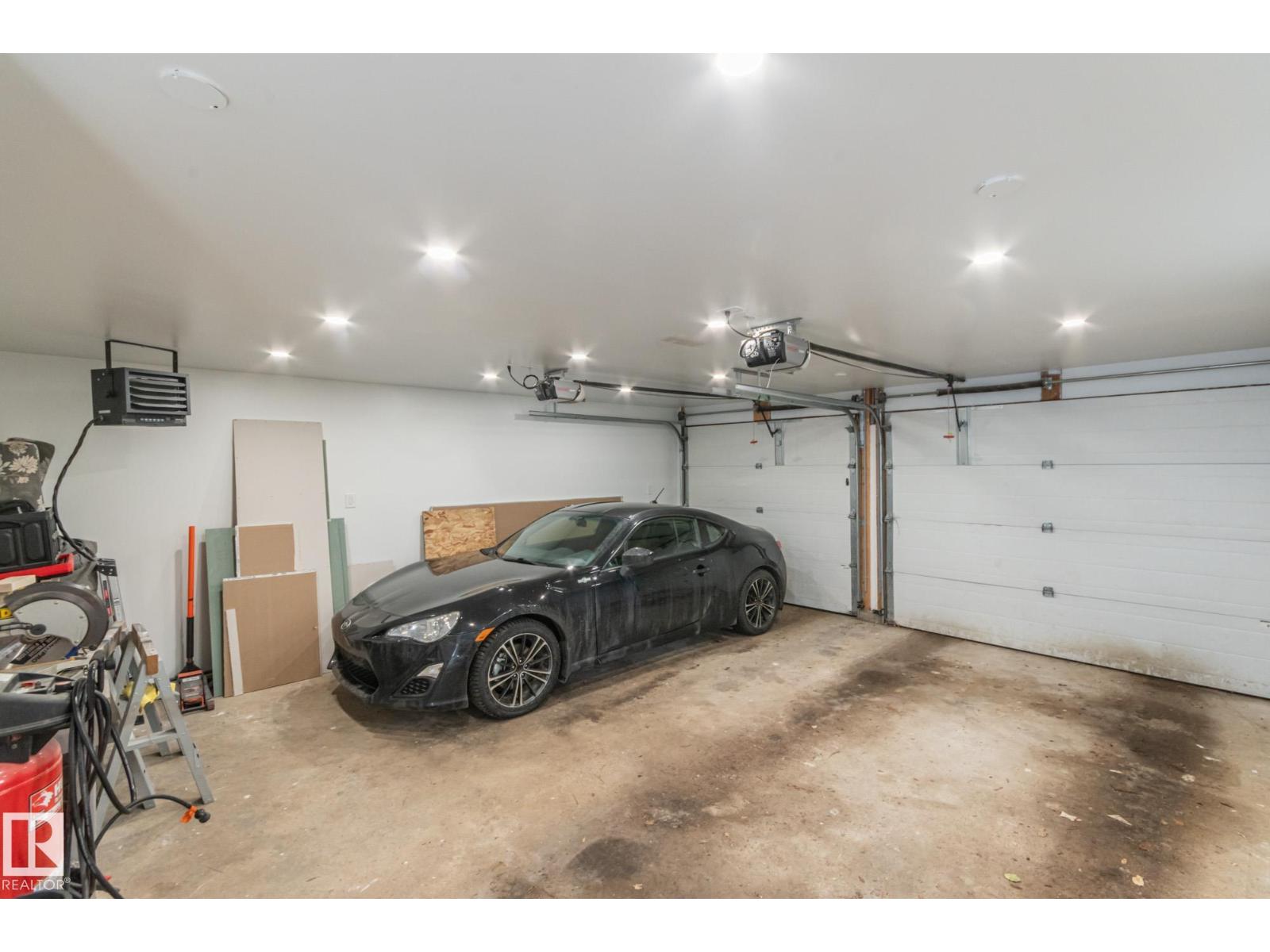 7408 92 AV NW, Edmonton