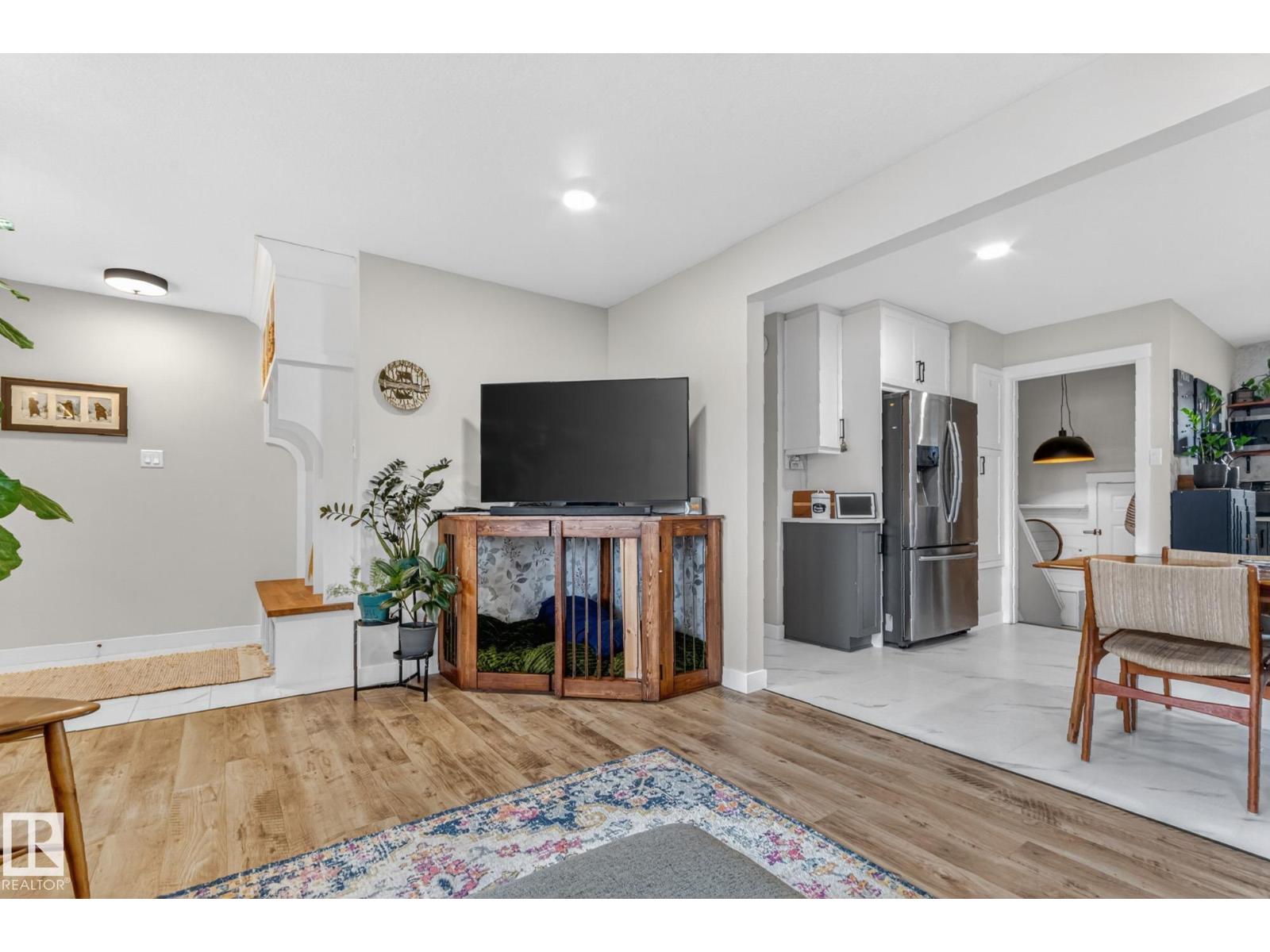 7408 92 AV NW, Edmonton