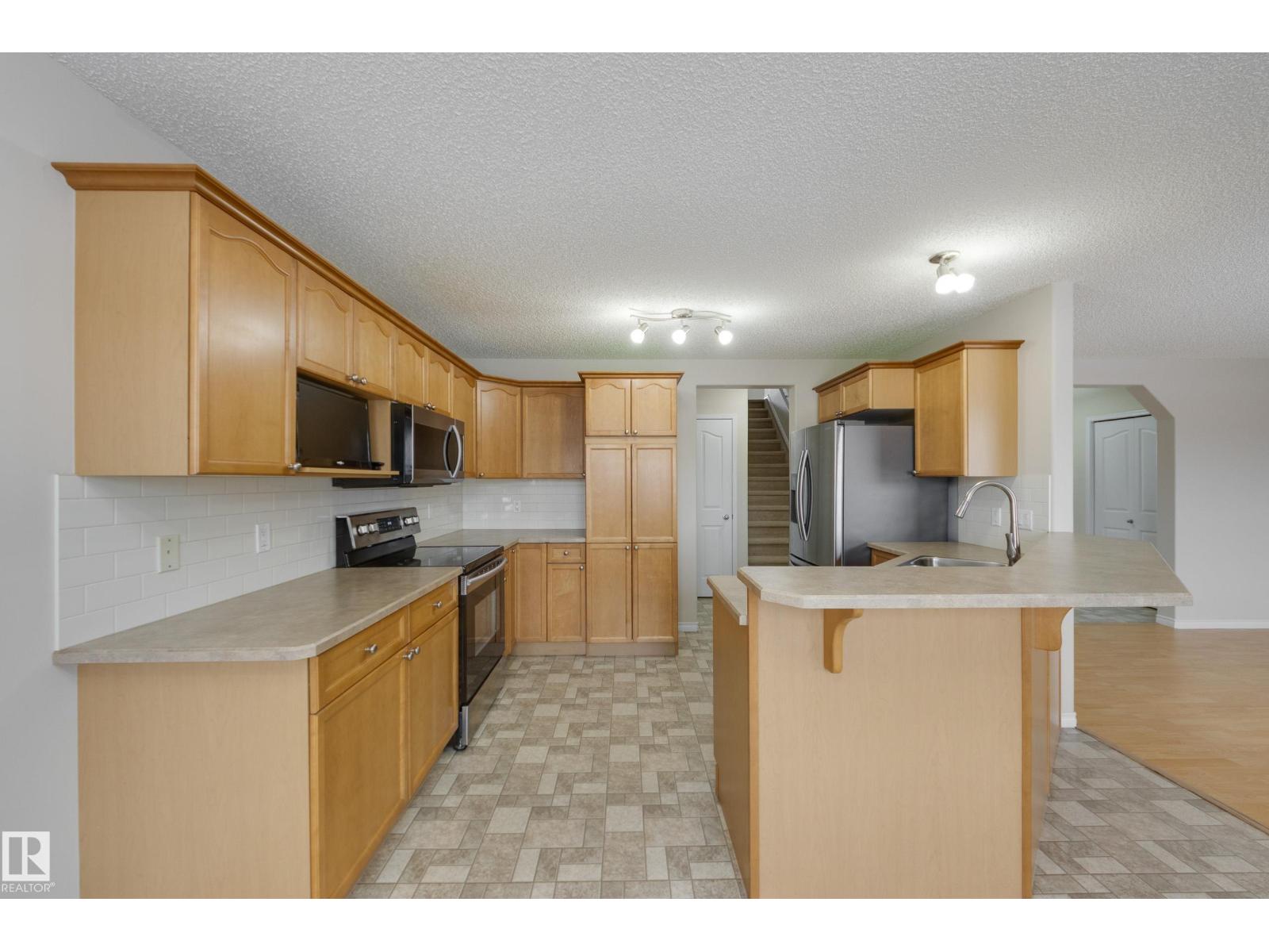 16522 56 ST NW, Edmonton